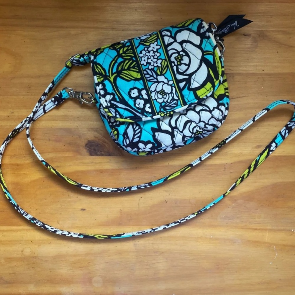 4/25$ Vera Bradley Island Blooms Mini Bag